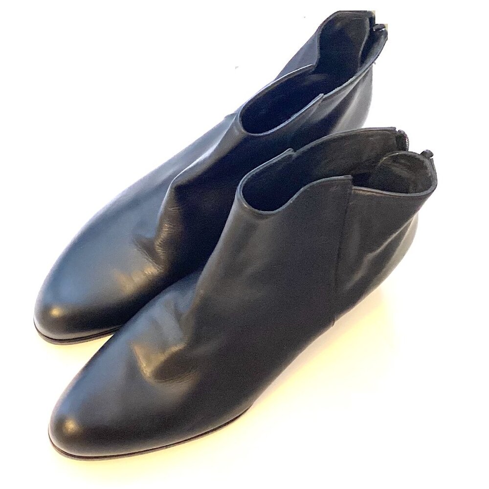 Stuart Weitzman Black Leather Ankle Boots with Gold Detail Heel, Booties Luxury - Picture 5 of 13